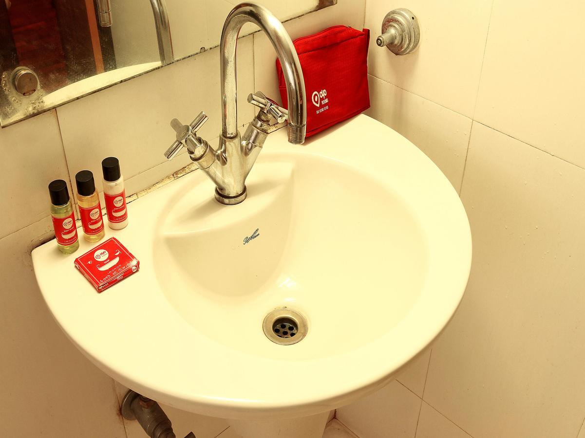 Hotel Trimoorti Kalkutta Kültér fotó